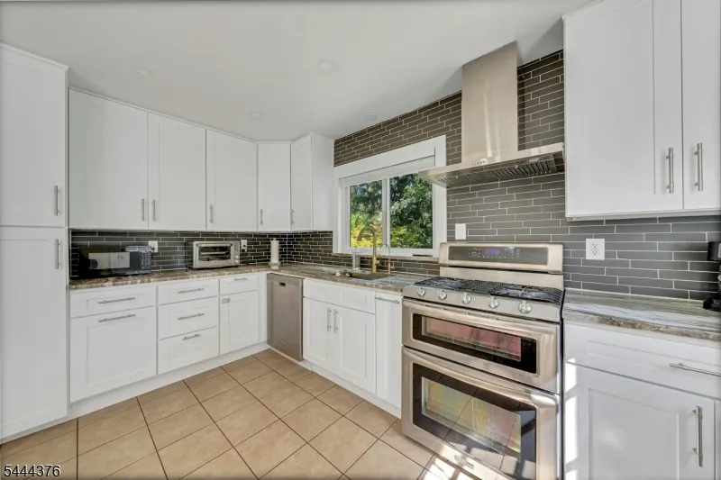 812 Sterling St Plainfield City, NJ 07062