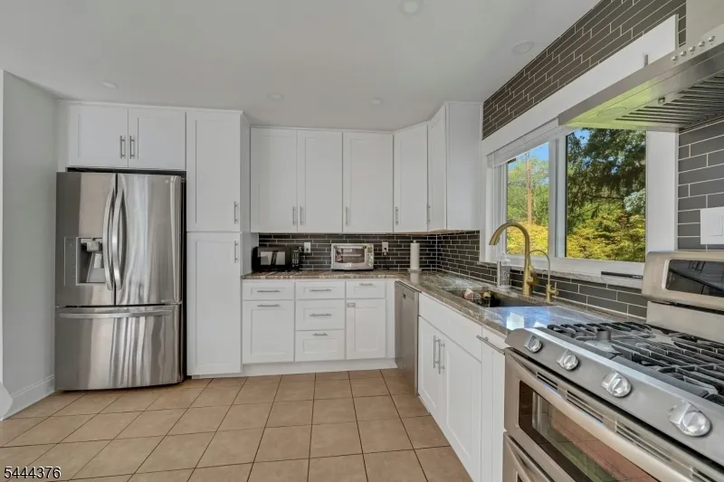 812 Sterling St Plainfield City, NJ 07062