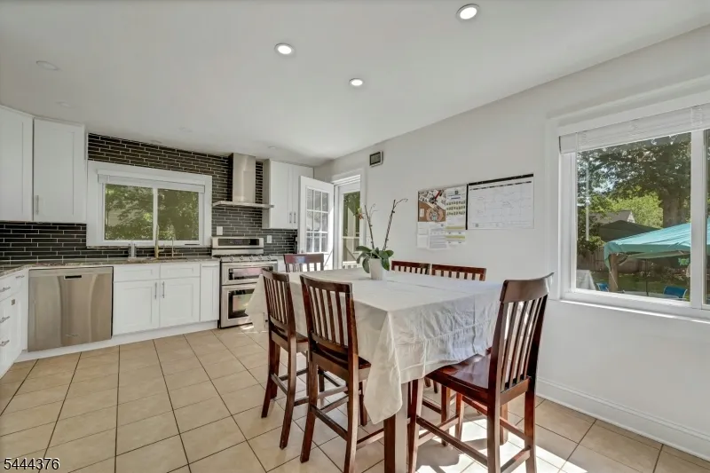 812 Sterling St Plainfield City, NJ 07062