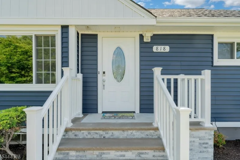 812 Sterling St Plainfield City, NJ 07062