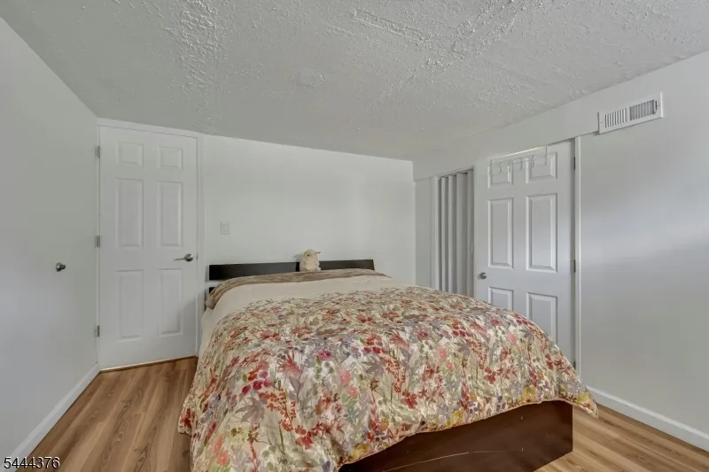 812 Sterling St Plainfield City, NJ 07062