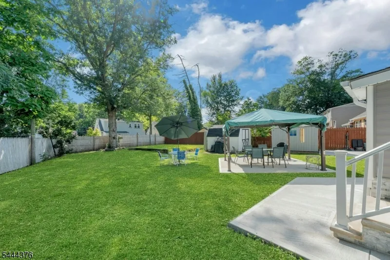 812 Sterling St Plainfield City, NJ 07062