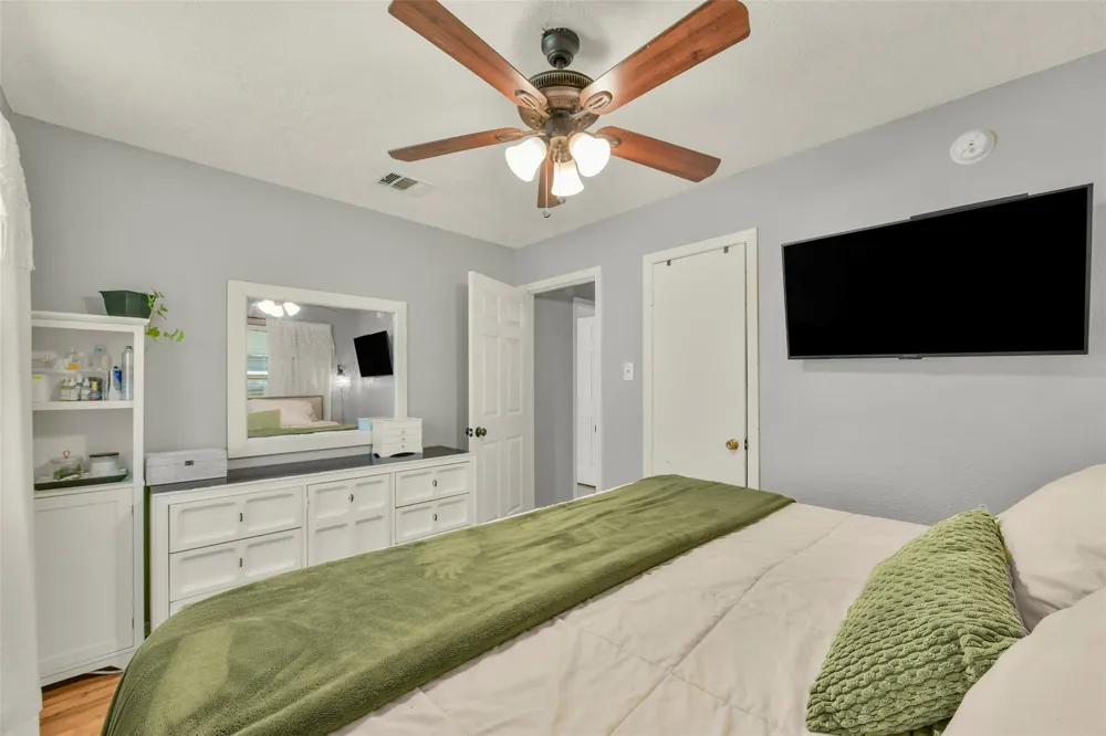 205 Robin Street Deer Park, TX 77536