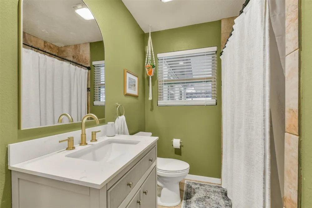 205 Robin Street Deer Park, TX 77536