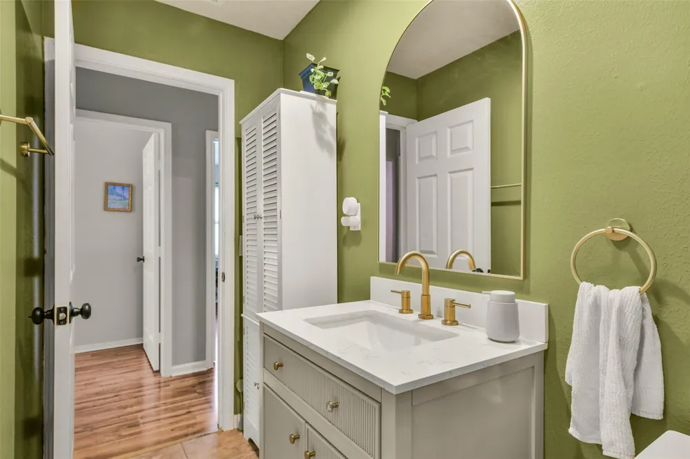 205 Robin Street Deer Park, TX 77536