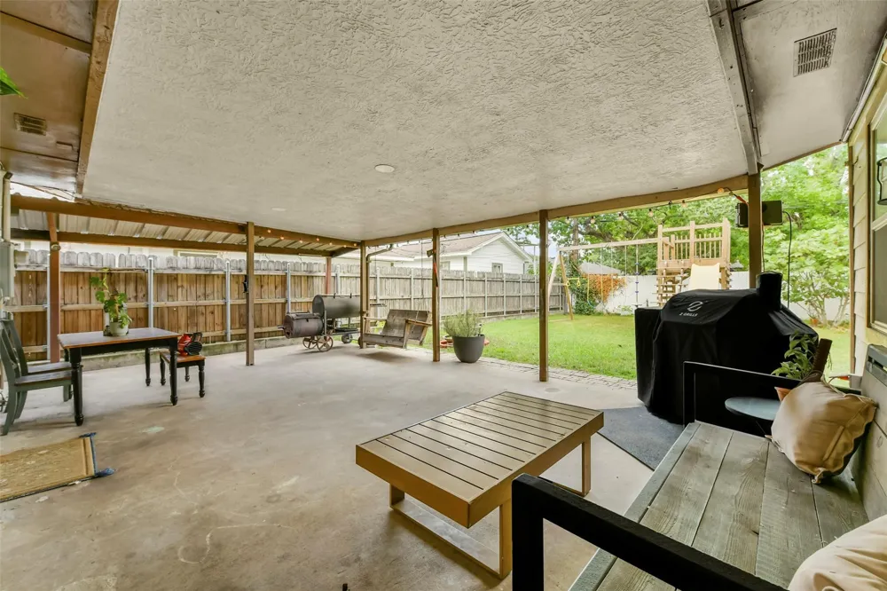 205 Robin Street Deer Park, TX 77536