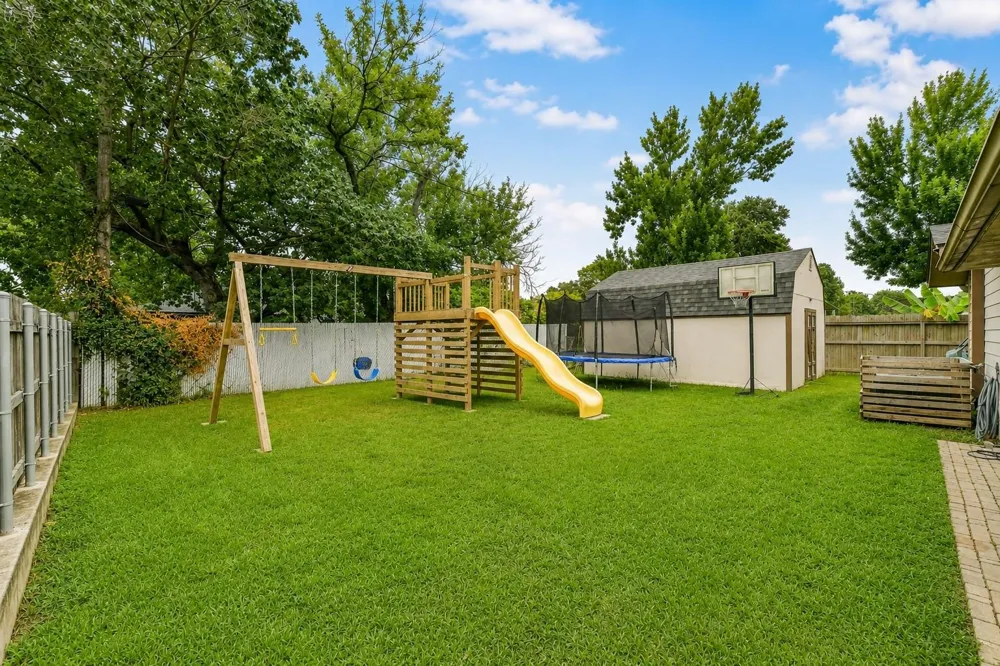 205 Robin Street Deer Park, TX 77536