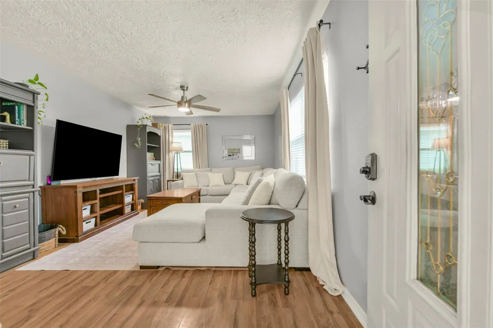 205 Robin Street Deer Park, TX 77536