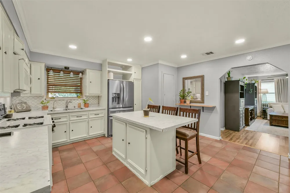 205 Robin Street Deer Park, TX 77536