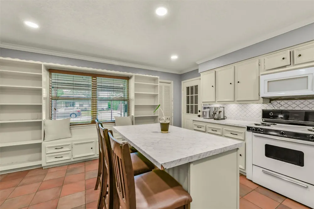 205 Robin Street Deer Park, TX 77536