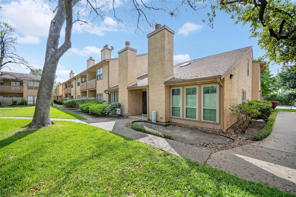5000 Milwee Street #61 Houston, TX 77092