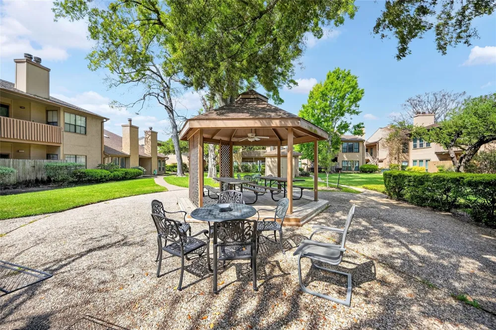 5000 Milwee Street #61 Houston, TX 77092