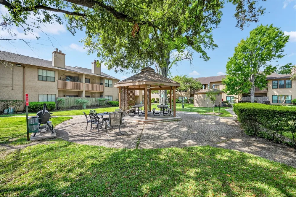 5000 Milwee Street #61 Houston, TX 77092