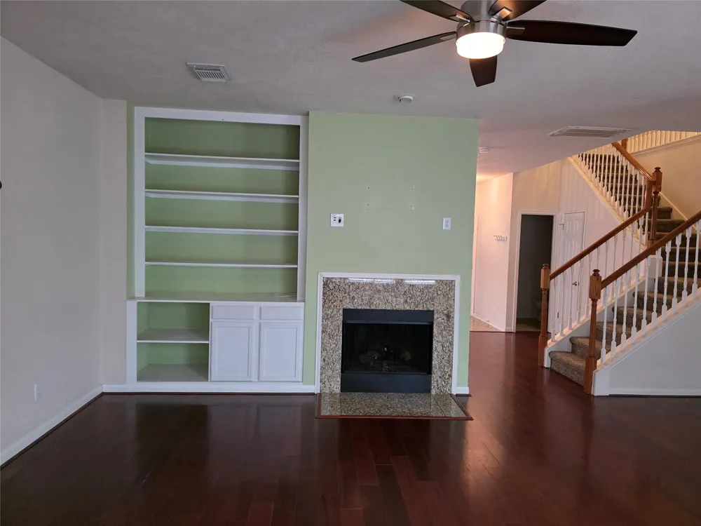 2715 Riverhollow Lane Sugar Land, TX 77479