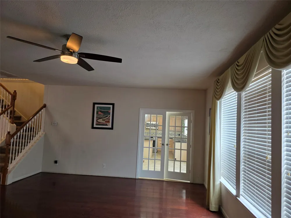 2715 Riverhollow Lane Sugar Land, TX 77479