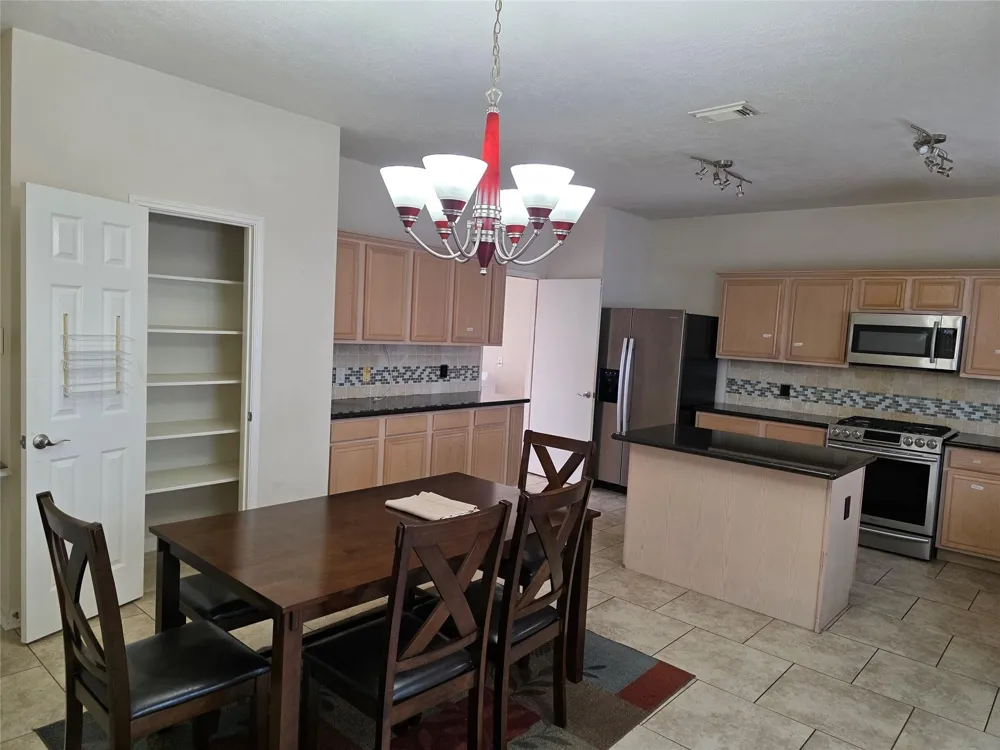 2715 Riverhollow Lane Sugar Land, TX 77479