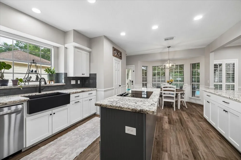2411 Kings Lodge Drive Kingwood, TX 77345