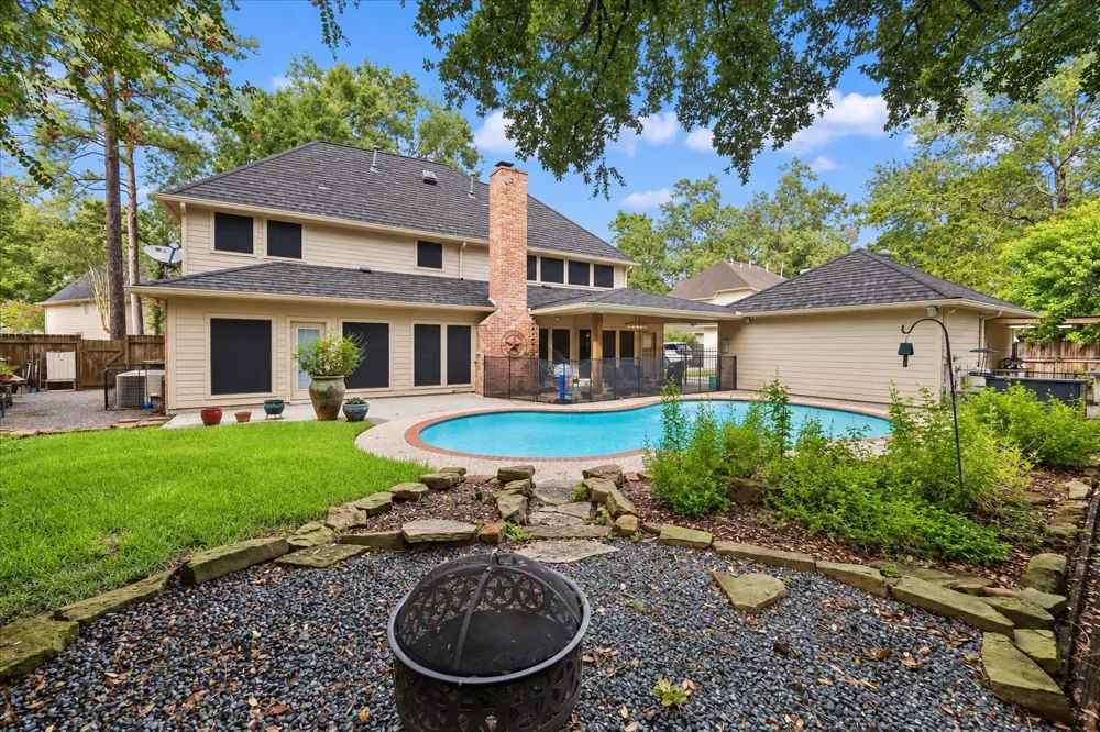 2411 Kings Lodge Drive Kingwood, TX 77345