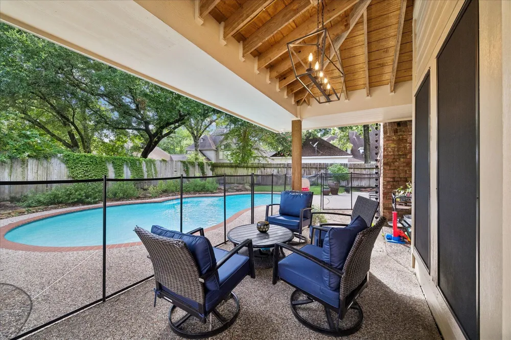 2411 Kings Lodge Drive Kingwood, TX 77345