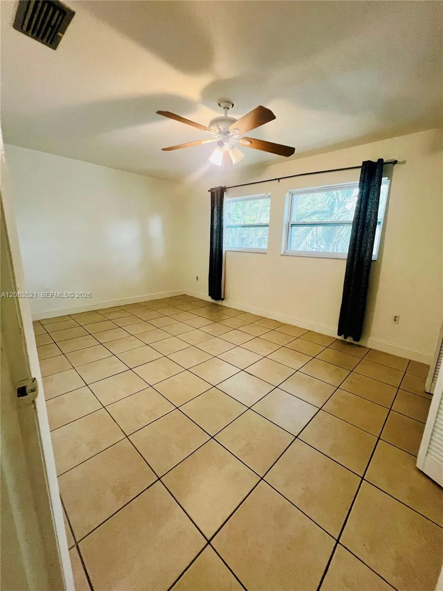 14115 SW 66th St #I3 Miami, FL 33183
