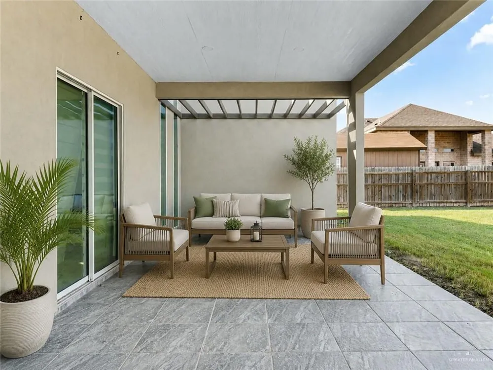 6832 Villa De Jardin Brownsville, TX 78521