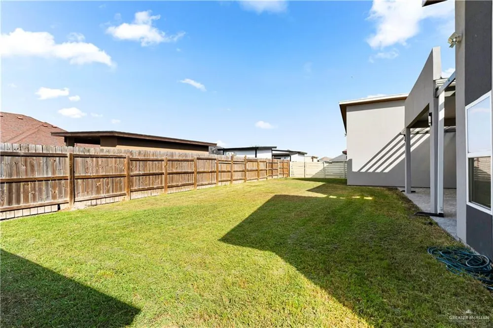 6832 Villa De Jardin Brownsville, TX 78521