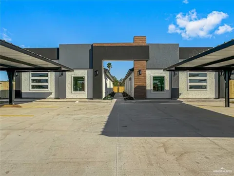 607 Buccaneer Drive #1