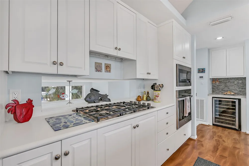 13339 Binnacle Way Galveston, TX 77554