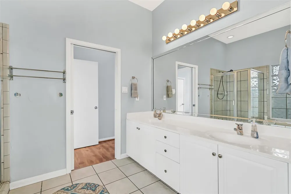 13339 Binnacle Way Galveston, TX 77554
