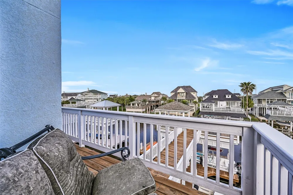13339 Binnacle Way Galveston, TX 77554