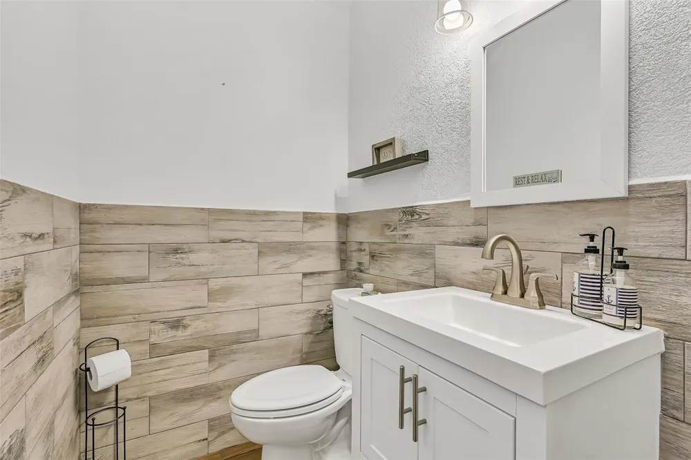 13339 Binnacle Way Galveston, TX 77554