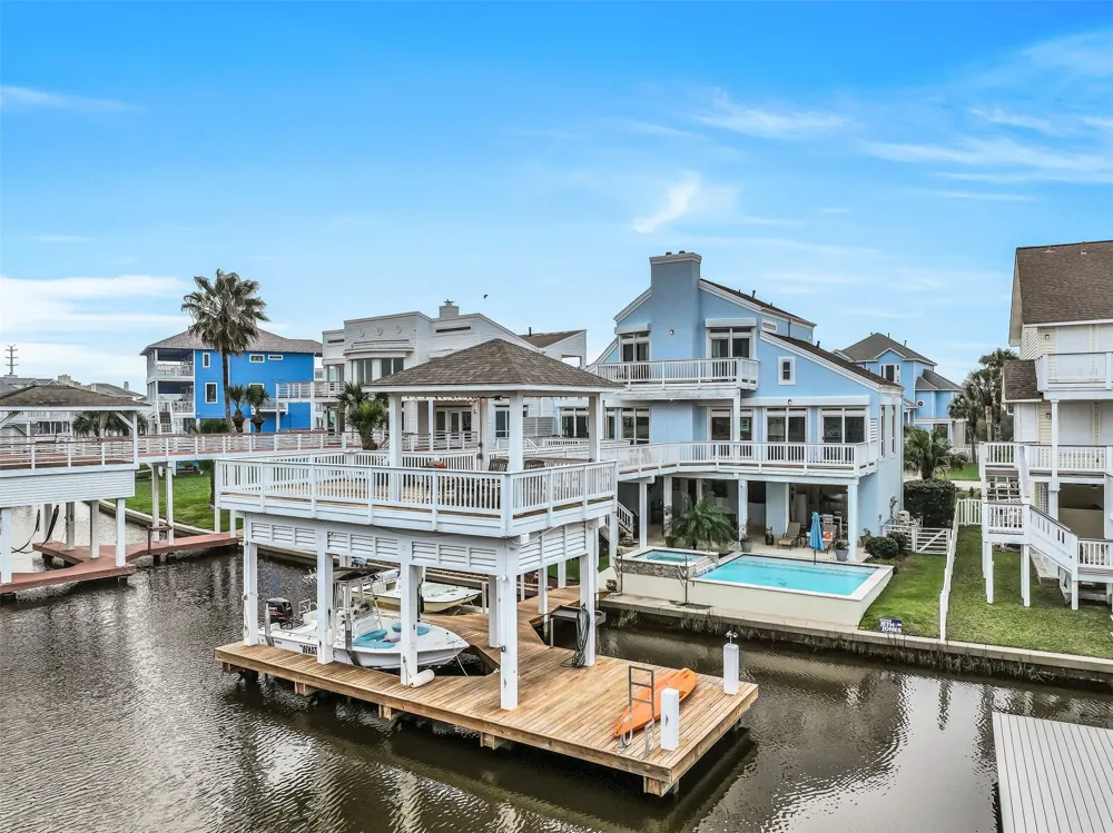 13339 Binnacle Way Galveston, TX 77554
