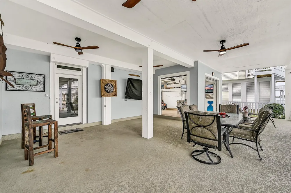 13339 Binnacle Way Galveston, TX 77554