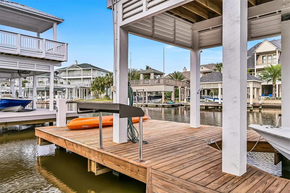 13339 Binnacle Way Galveston, TX 77554