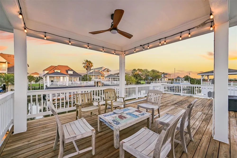 13339 Binnacle Way Galveston, TX 77554