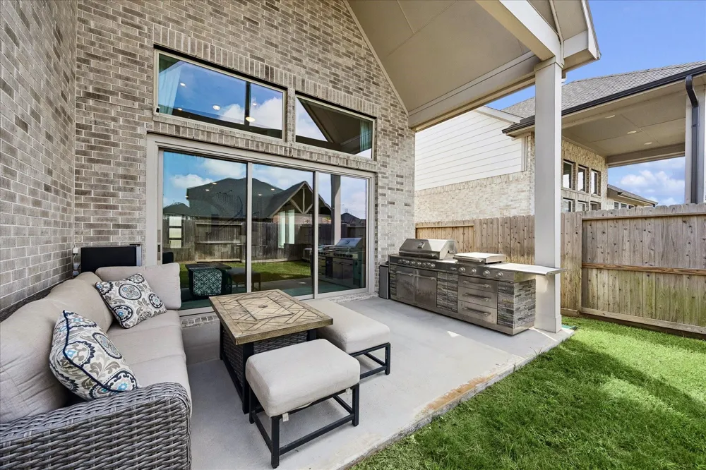 6022 Churchill Springs Lane Fulshear, TX 77441