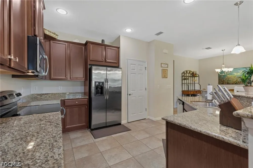 Seaside Key Court North Fort Myers, FL 33903