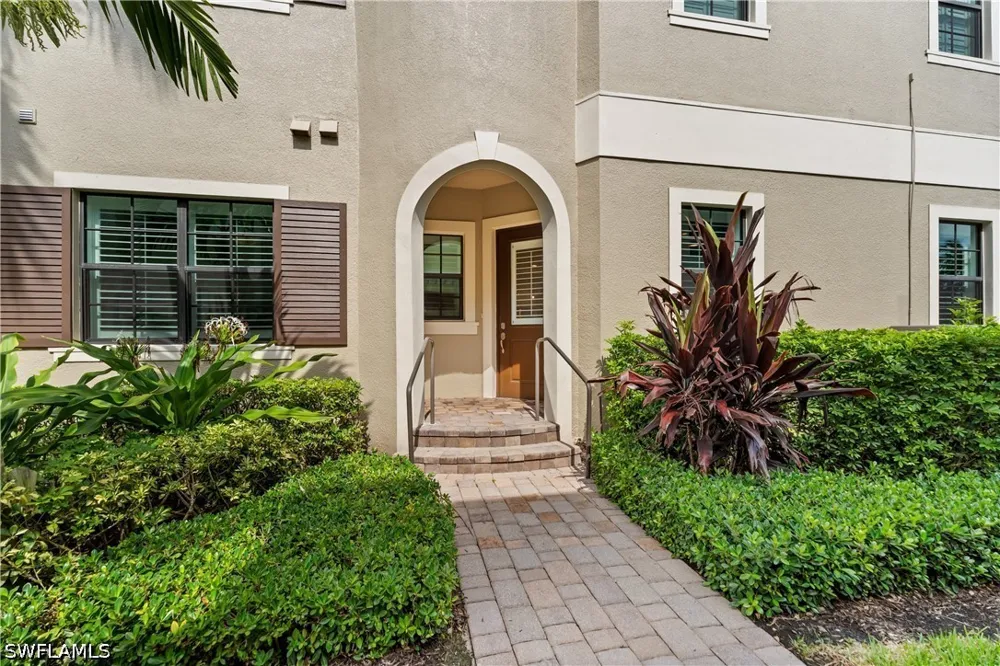 Breakwater Way #9102 Naples, FL 34112