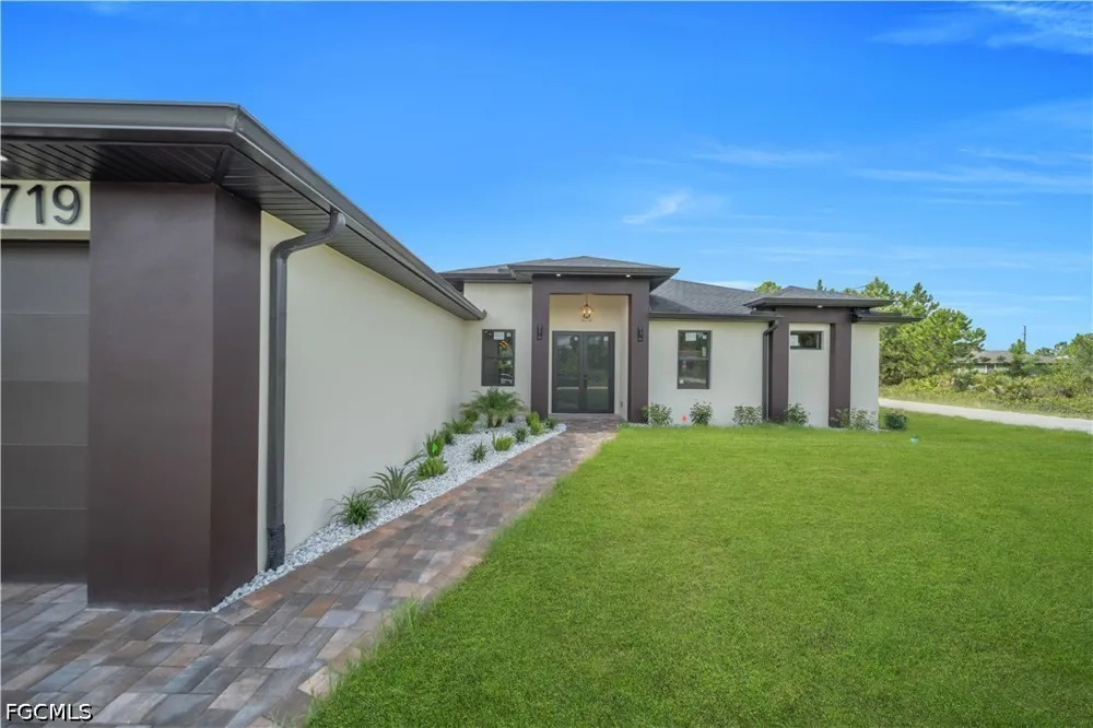 33RD STREET W Lehigh Acres, FL 33971