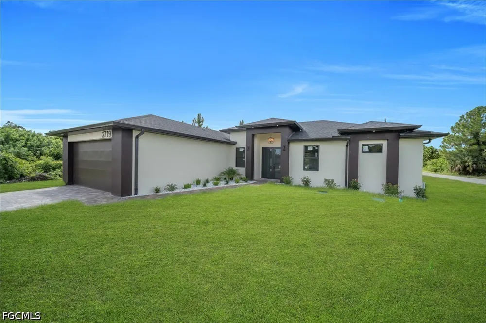 33RD STREET W Lehigh Acres, FL 33971