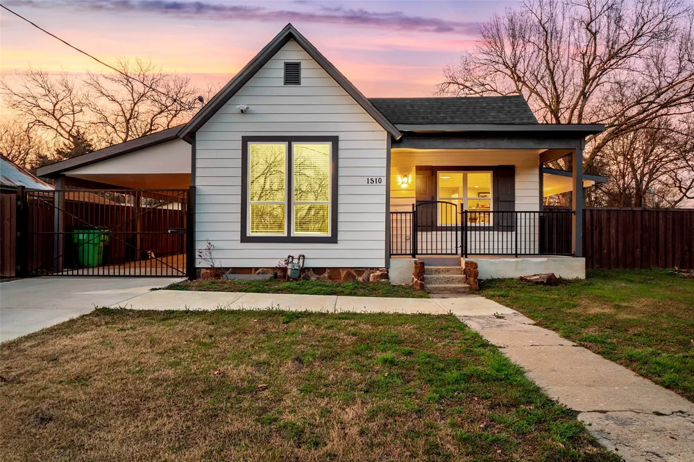 1510 S Lindsay Gainesville, TX 76240