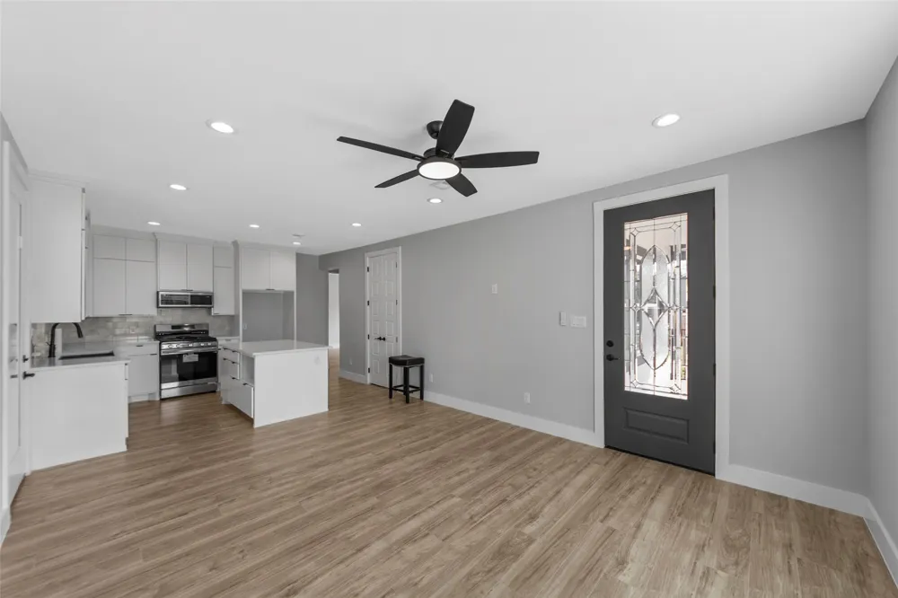 1510 S Lindsay Gainesville, TX 76240