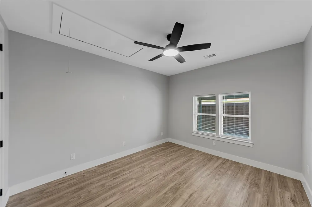 1510 S Lindsay Gainesville, TX 76240