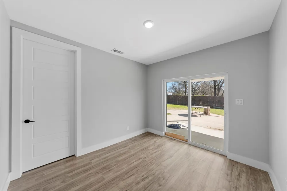 1510 S Lindsay Gainesville, TX 76240