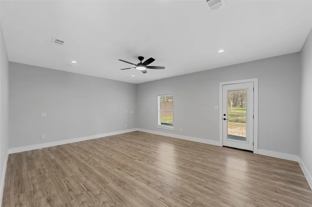 1510 S Lindsay Gainesville, TX 76240