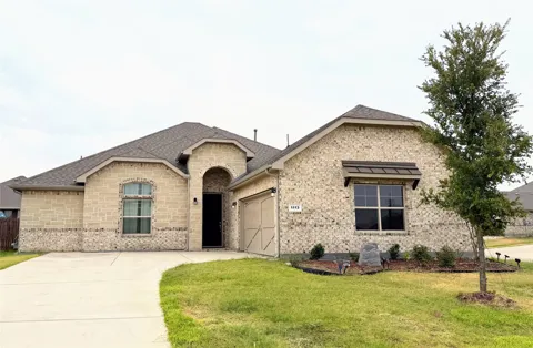 1113 Whispering Hill Drive