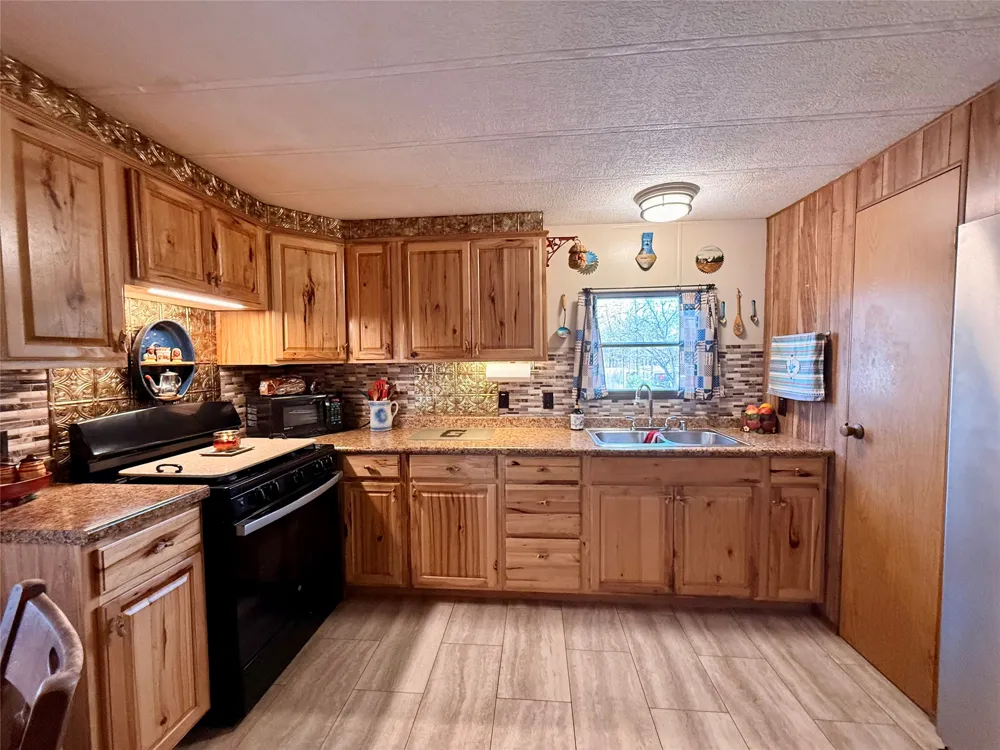 177 County Road 1556 Alba, TX 75410