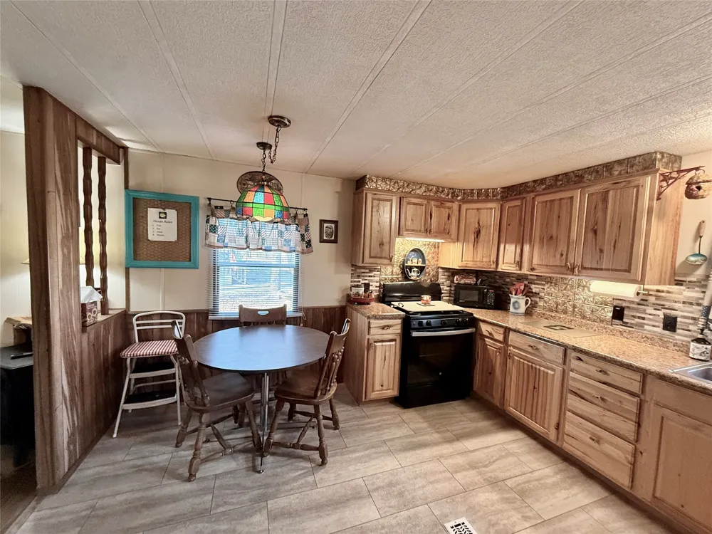 177 County Road 1556 Alba, TX 75410