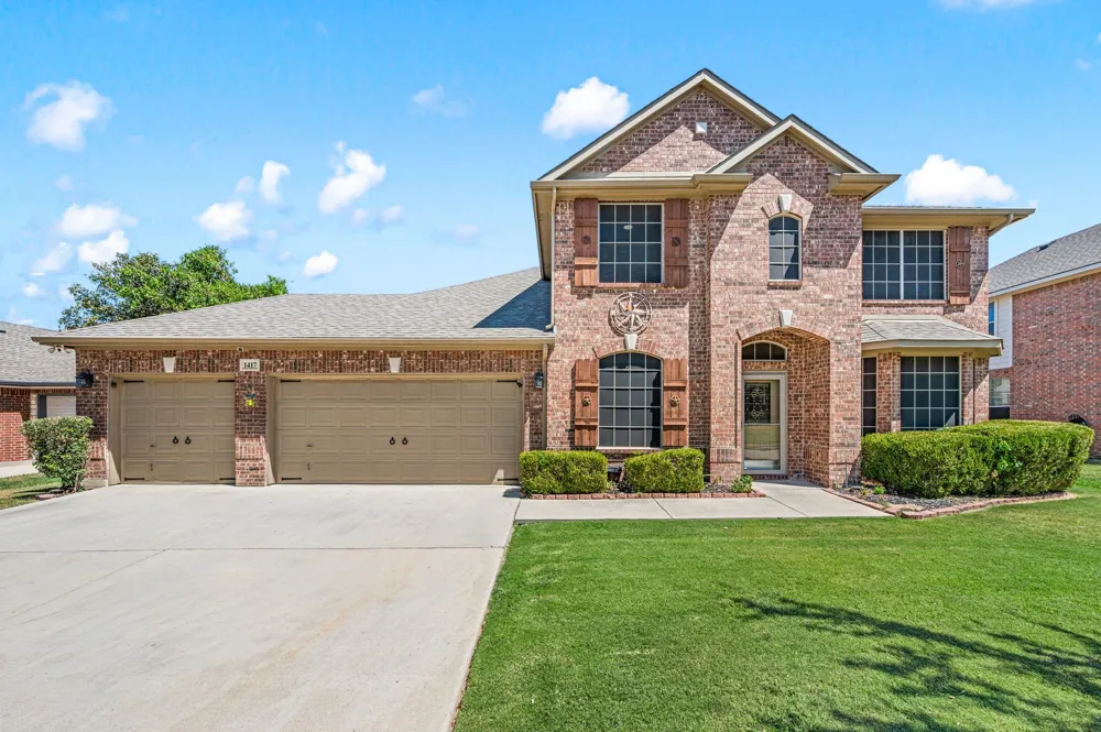 1417 White Ash Street Saginaw, TX 76131