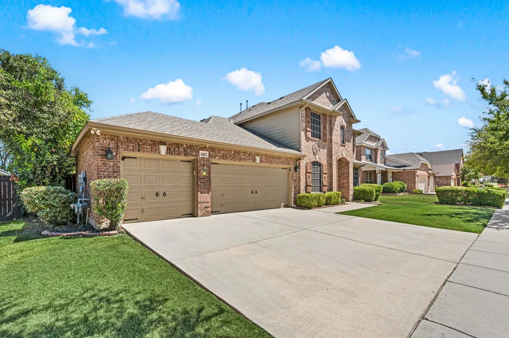 1417 White Ash Street Saginaw, TX 76131